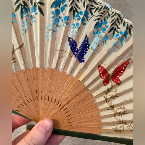 Butterfly Floral Vintage Folding Fan - Picture 7 of 16
